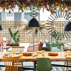 Hotel Ibis Plaza Glòries 22@, Barcellona